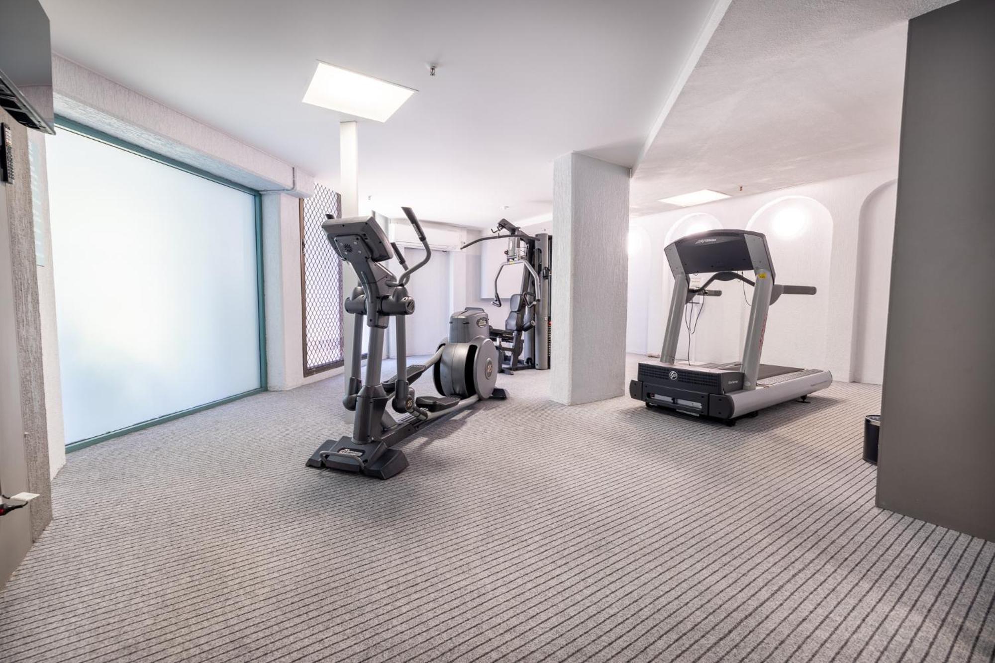 Waterfront 3-br In The Heart Of The * Gold Coast