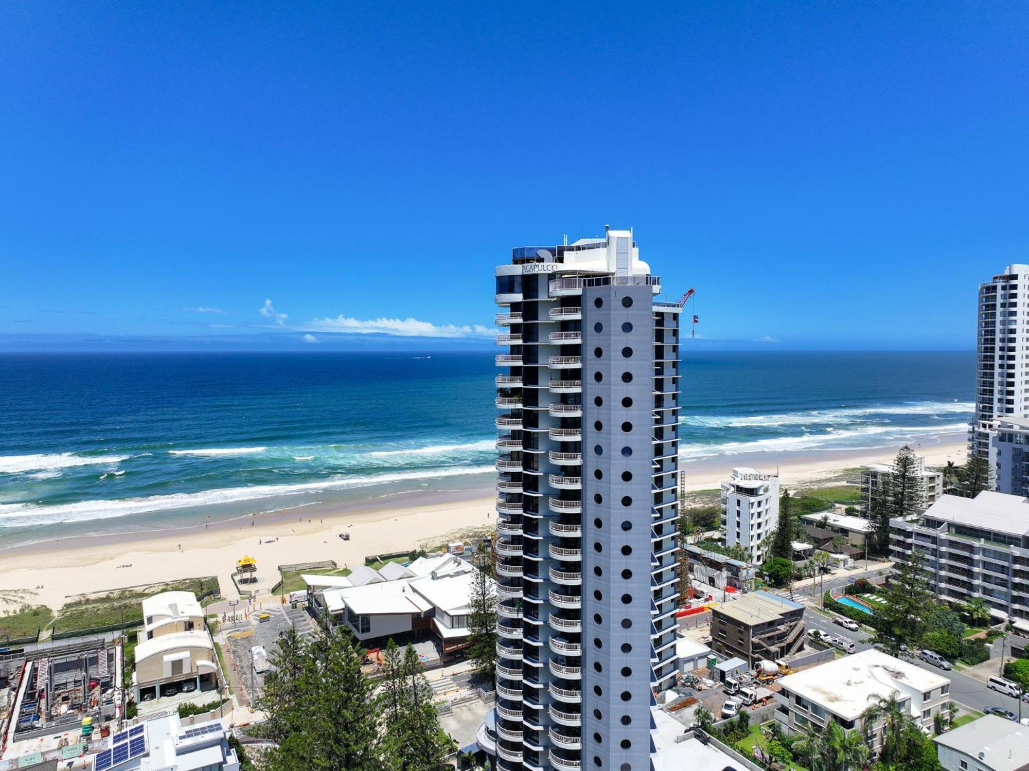 Waterfront 3-br In The Heart Of The * Gold Coast