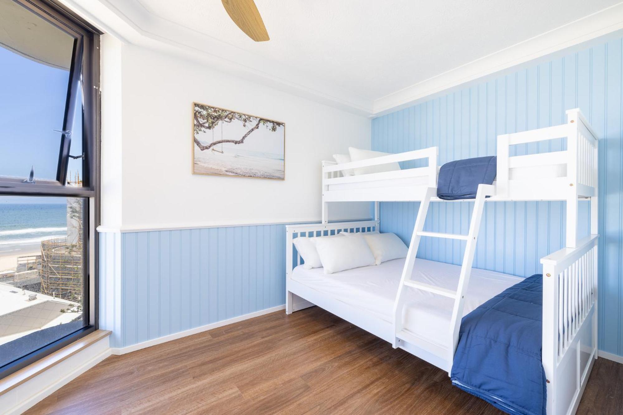 Apartment Waterfront 3-br In The Heart Of The