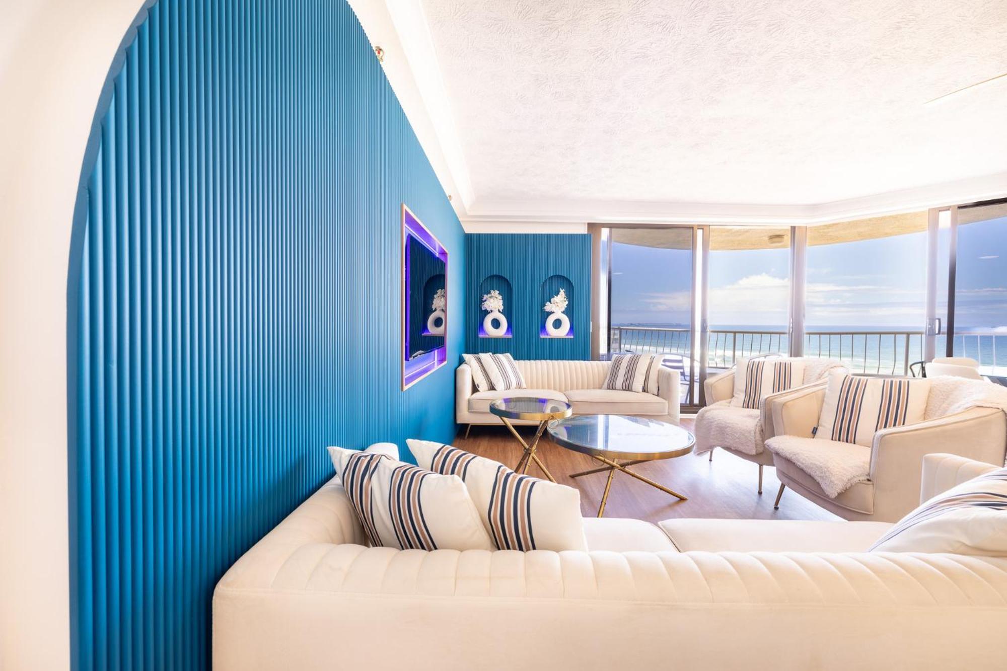 Waterfront 3-br In The Heart Of The