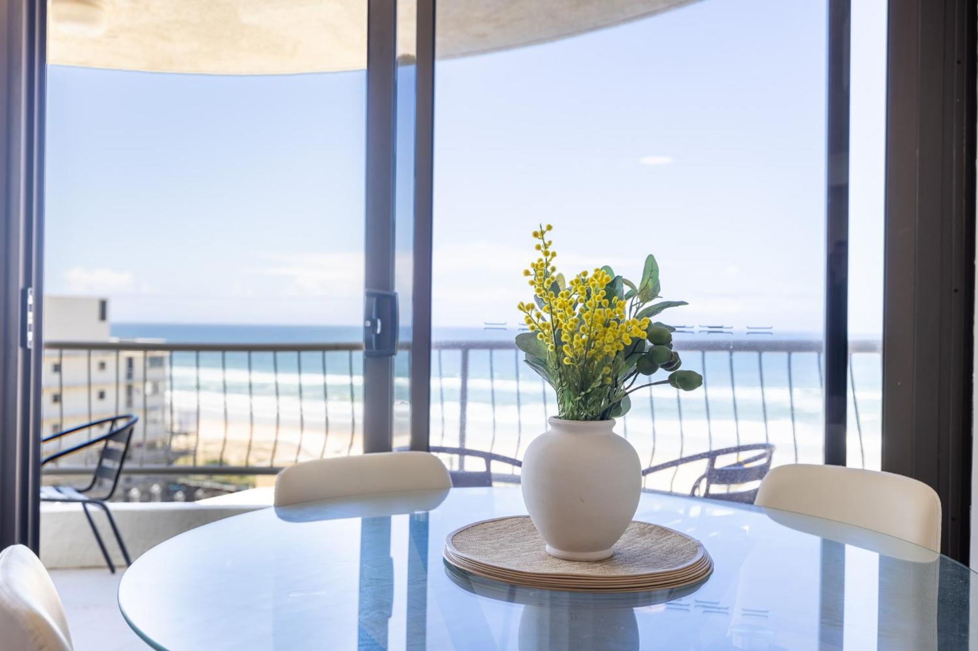 Waterfront 3-br In The Heart Of The Apartment *